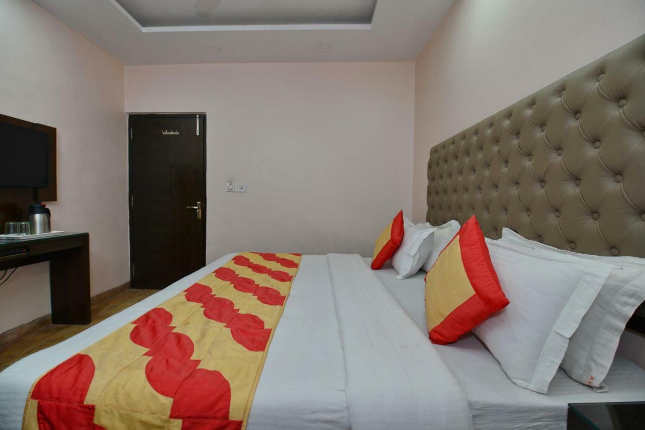 Hotel Kabeer New Delhi @ New Delhi Railway Station Екстер'єр фото